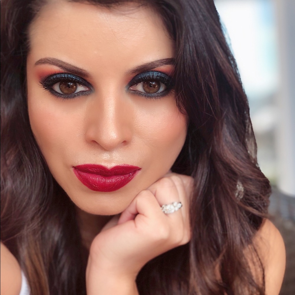 Meet your Posher, Norma